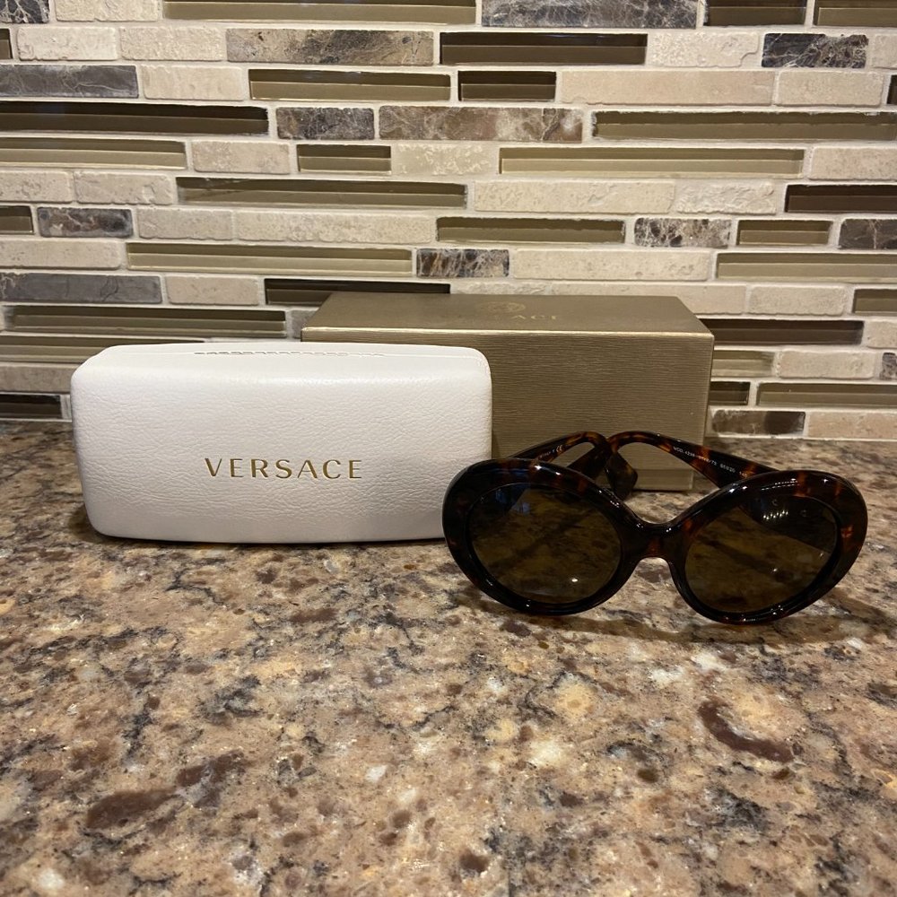 Versace Women's Sunglasses. MOD. 4298. 5148/73